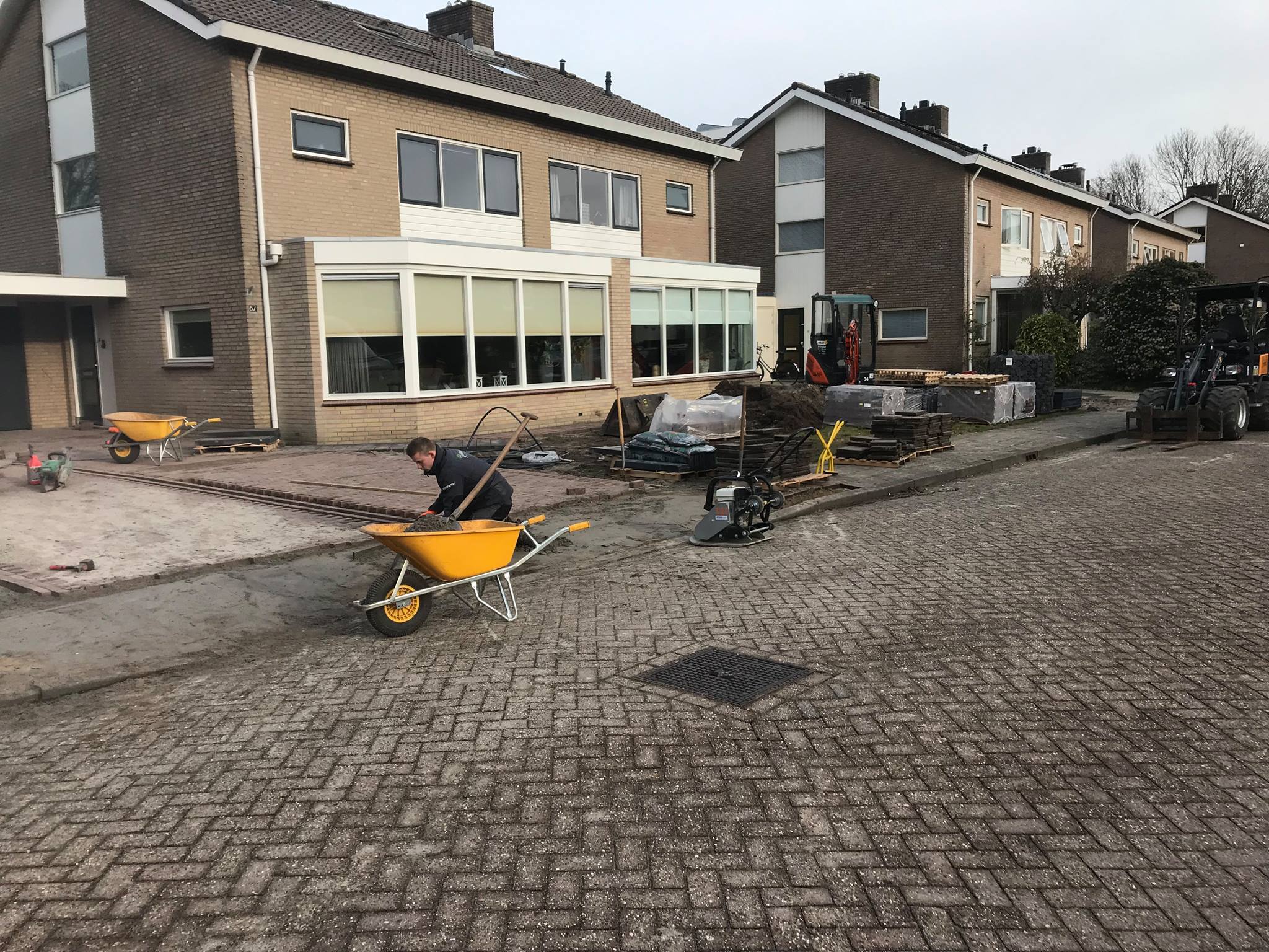 Tuin aangelegd in Hattem door de hoveniers van TuinUniek 